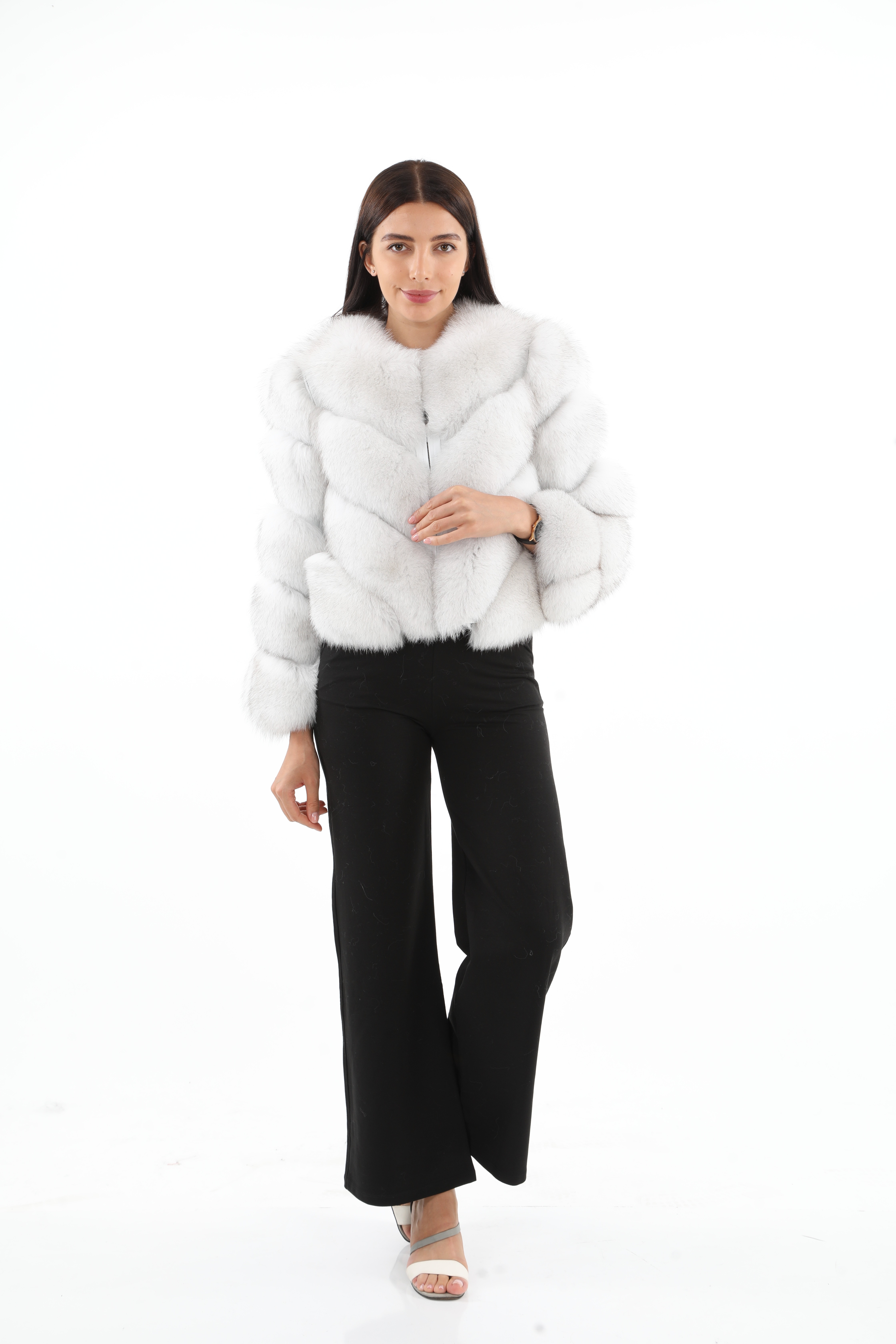 Short white hot sale fur jacket